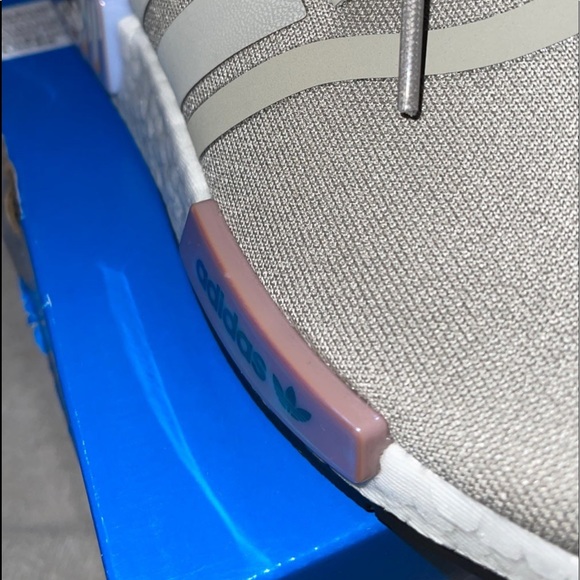 Adidas NMD_R1 Wide size 8 - Picture 10 of 11